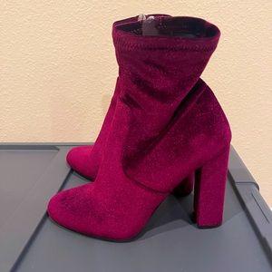 Steve Madden Burgundy Booties